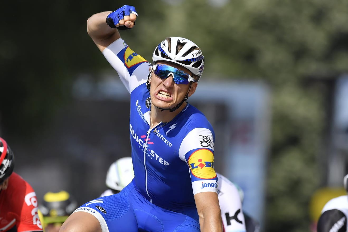 Der Deutsche Marcel Kittel vom Quick-Step Floors Team jubelt nach seinem Sieg in der 6. Etappe.