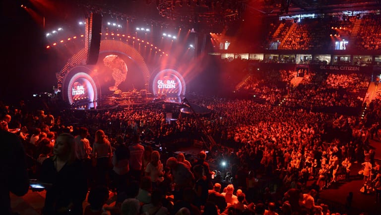 Zum "Global Citizen"-Festival in der Barclaycard-Arena kamen mehrere Tausend Menschen.