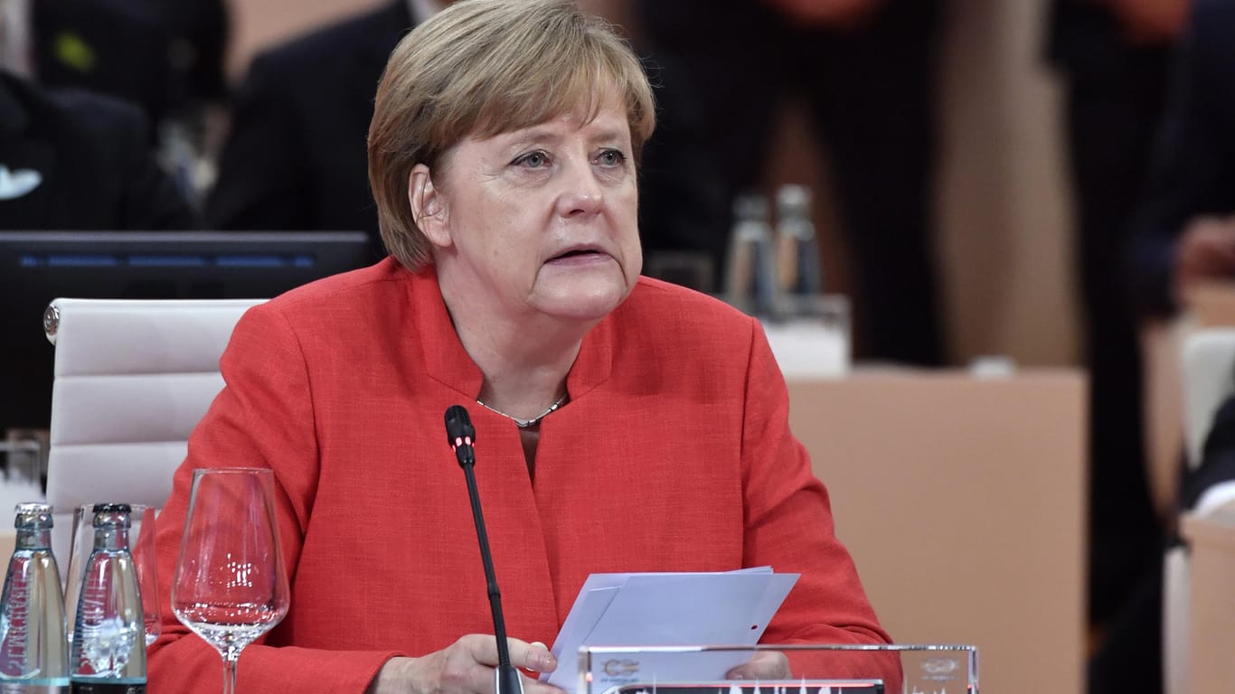 Kanzlerin Angela Merkel hat mit Hamburg als Austragungsort des G20-Gipfels in der Diskussion um Meinungsfreiheit in Staaten wie der Türkei und Russland selbst geschwächt.