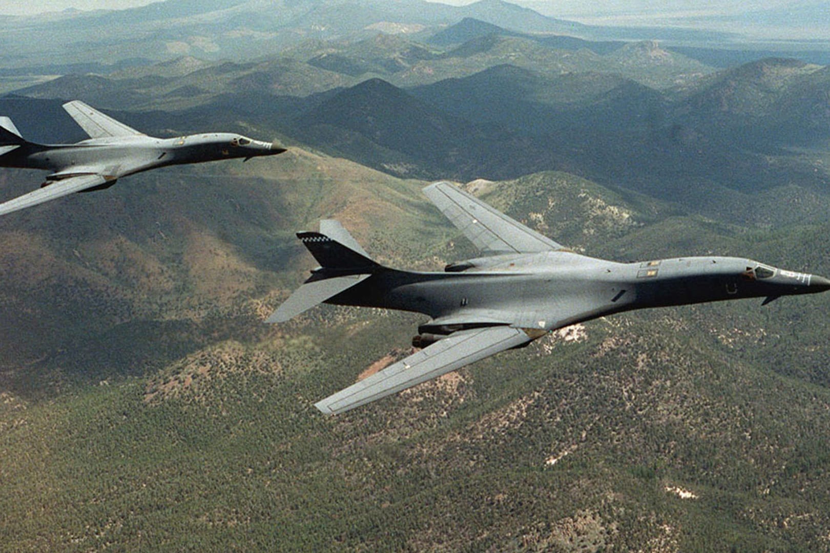 An der Grenze Nordkoreas haben zwei B-1B Lancer Bomber der USA gemeinsam mit südkoreanischen F16 ein Militärmanöver abgehalten. (Archiv)