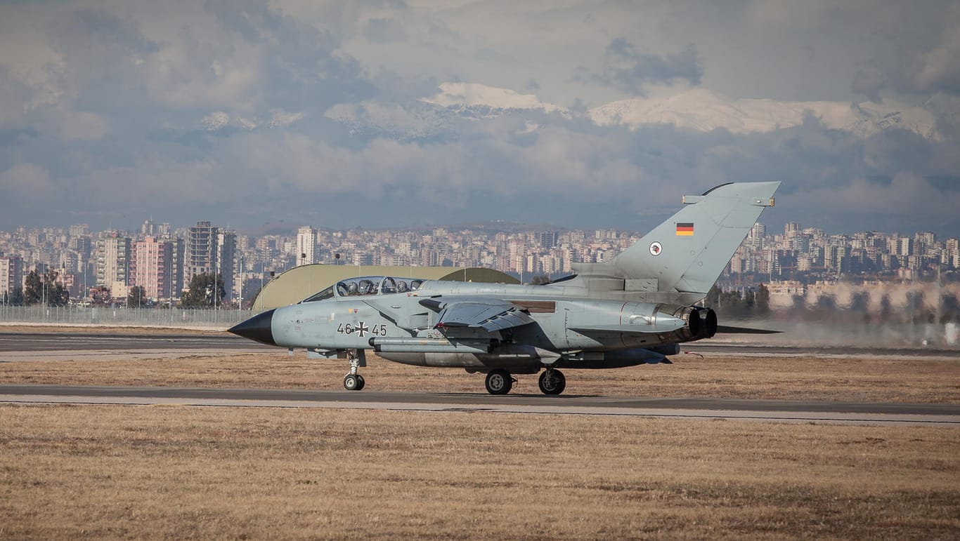 Die Bundeswehr zieht ihre Kampfflugzeuge vom türkischen Luftwaffenstützpunkt Incirlik ab.