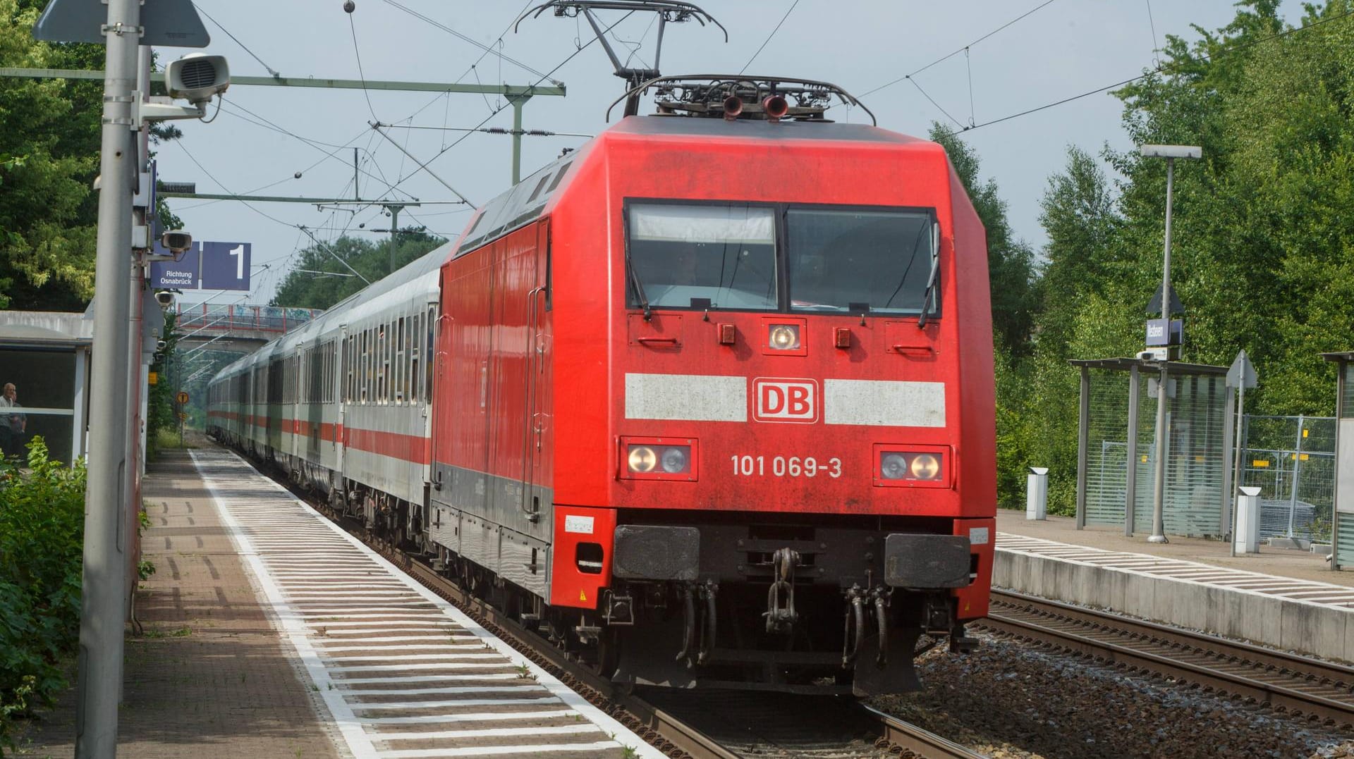 Fahrgäste stoppen betrunkenen Lokführer in Stolberg. (Symbolbild) Fahrgäste stoppen betrunkenen Lokführer in Stolberg. (Symbolbild)
