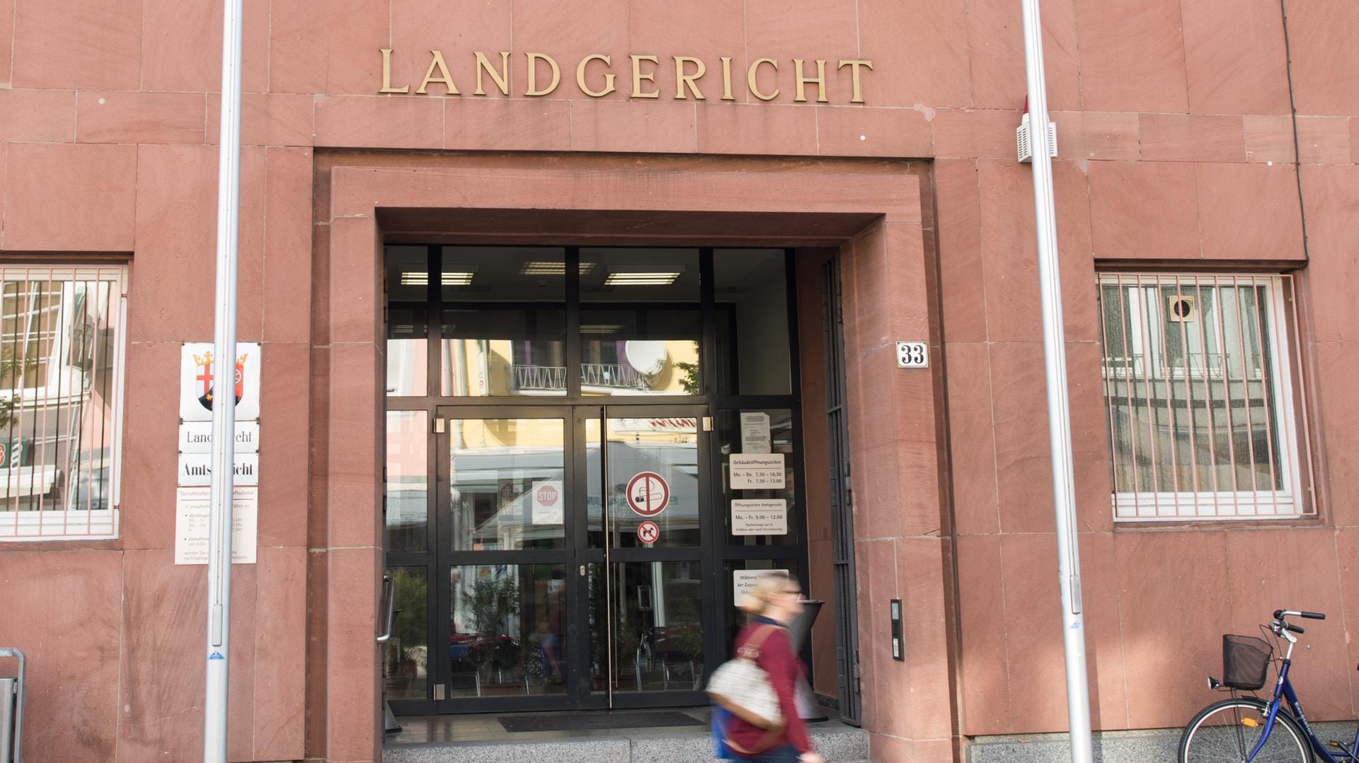 Das Landgericht Frankenthal hat das Urteil für den Vergewaltiger gefällt. Das Landgericht Frankenthal hat das Urteil für den Vergewaltiger gefällt.