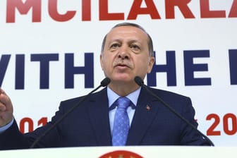 Der türkische Staatspräsident Recep Tayyip Erdogan spricht in Ankara vor Vertretern ausländischer Investoren.