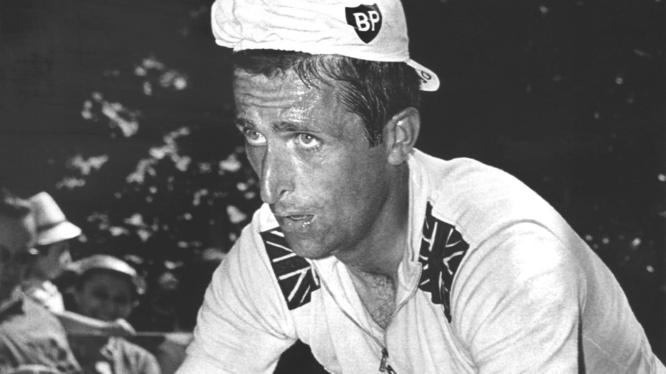 Der britische Radprofi Tom Simpson kurz vor seinem Zusammenbruch am Mont Ventoux.
