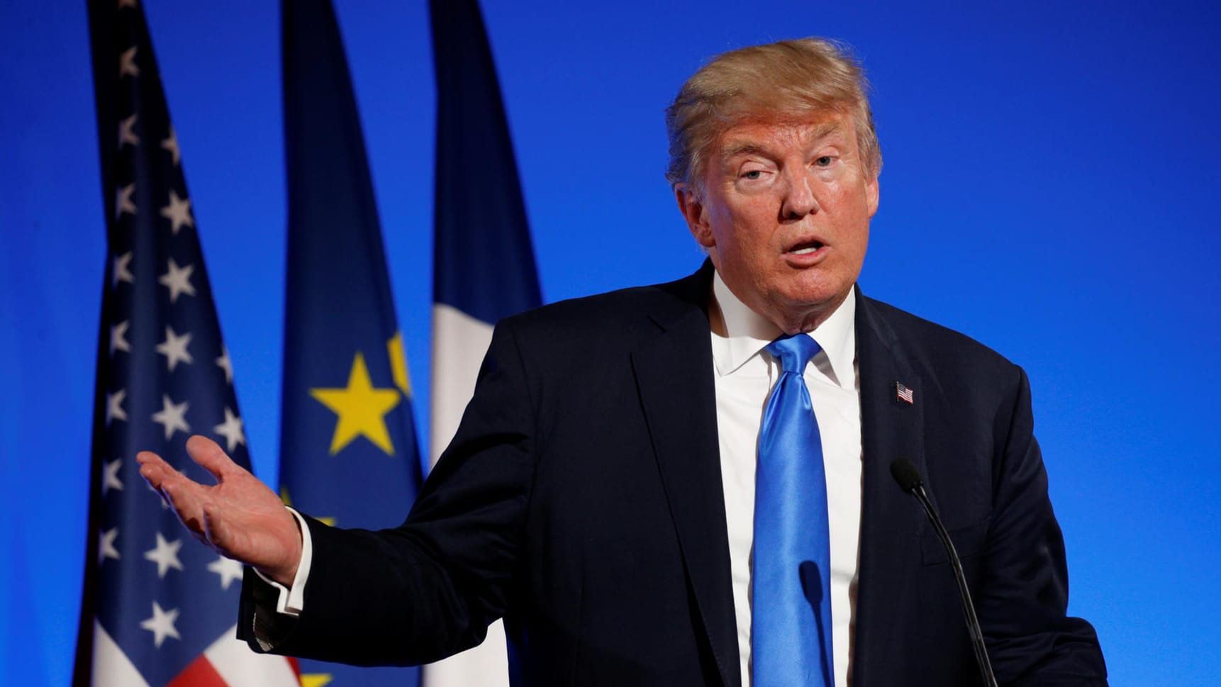 US-Präsident nennt das Vorgehen seines Sohnes in der Russland-Affäre "gängige Recherche" in einem oft "nicht so netten" Politikgeschäft. US-Präsident nennt das Vorgehen seines Sohnes in der Russland-Affäre "gängige Recherche" in einem oft "nicht so netten" Politikgeschäft.