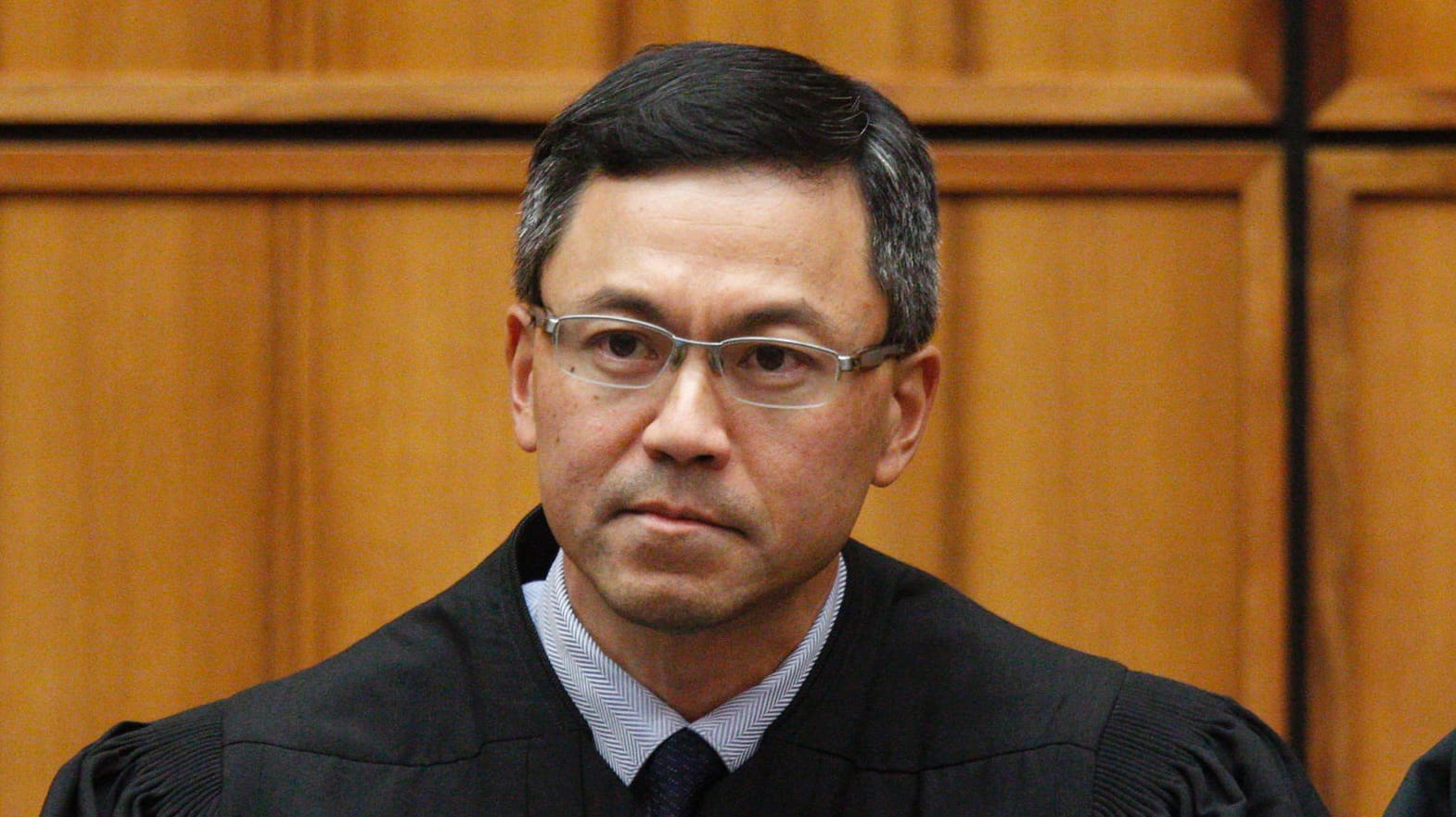 Richter Derrick Watson kritisierte Trumps Einreiseverbot als "die Antithese gesunden Menschenverstandes". Richter Derrick Watson kritisierte Trumps Einreiseverbot als "die Antithese gesunden Menschenverstandes".