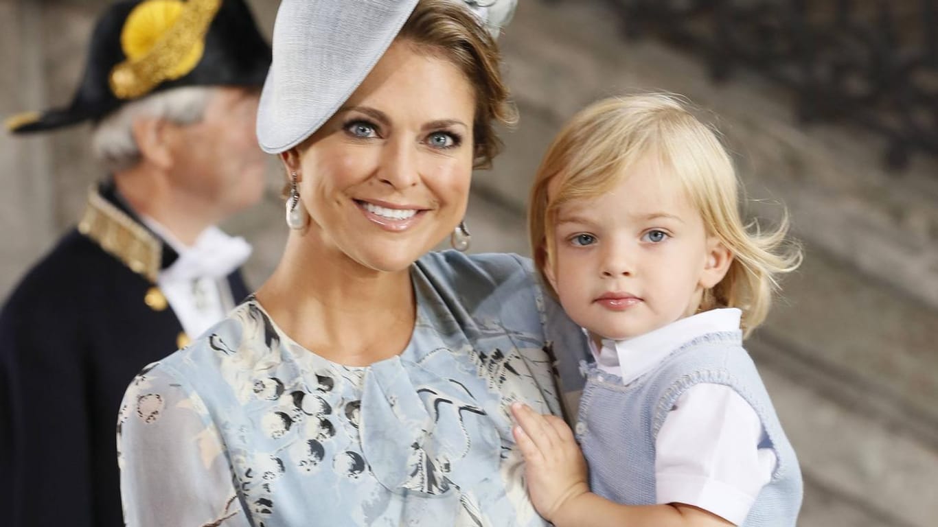 Das Outfit von Prinz Nicolas passte farblich auch perfekt zu dem seiner Mama.