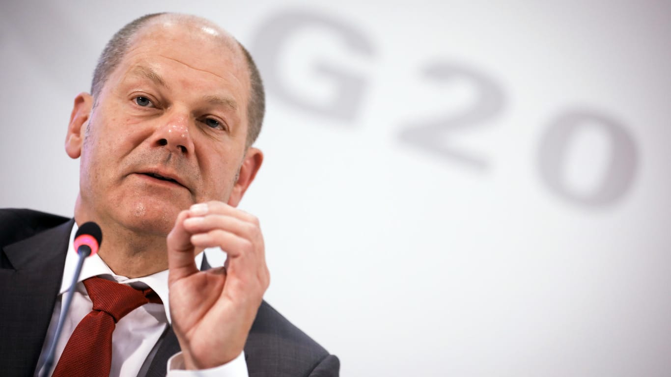 Hamburgs Erster Bürgermeister Olaf Scholz (SPD) steht auch eine Woche nach dem G20-Gipfel und seinen Krawallen unter massivem Druck.