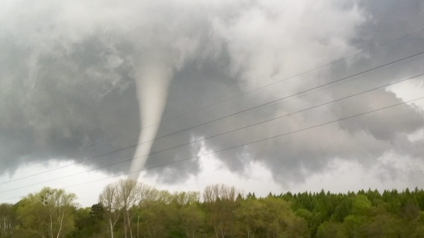 Ein Tornado (Symbolbild). Mehrere solcher Wettererscheinungen gab es am Freitag (Ortszeit) in Texas und Oklahoma.