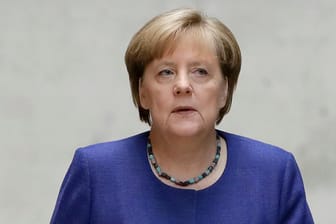 Beim Sommerinterview im Kanzleramt bemühte sich Angela Merkel um eine inhaltliche Abgrenzung von der CSU.