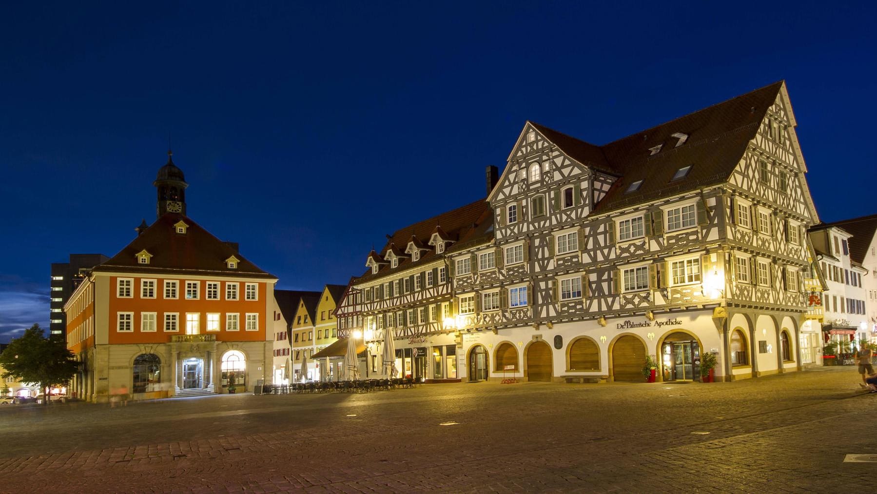 Auf dem Marktplatz des baden-württembergischen Schorndorf wird jeden Sommer ein fünftägiges Volksfest gefeiert.