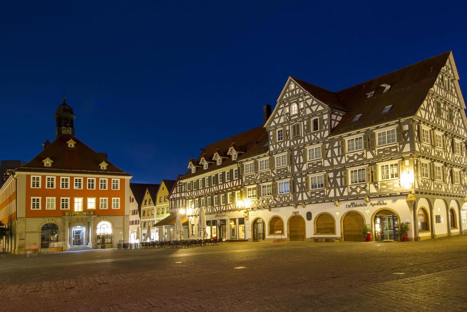 Auf dem Marktplatz des baden-württembergischen Schorndorf wird jeden Sommer ein fünftägiges Volksfest gefeiert.