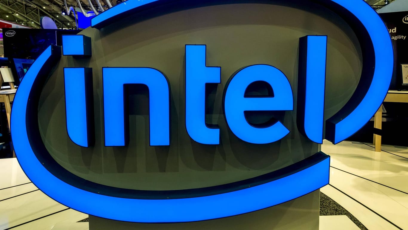 Intel auf der Cebit in Hannover. Jetzt tauchen gefälschte AMD-Chips mit dem Intel-Logo auf.