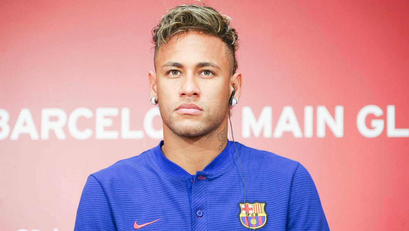 Wie lange trägt er noch das Barcelona-Wappen auf der Brust? Neymar soll beim katalanischen Klub unzufrieden sein.