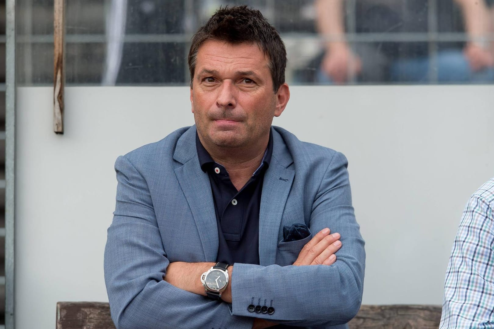 Manager Christian Heidel beim Testspiel bei der Spielvereinigung Erkenschwick.