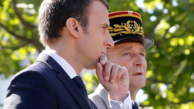 Zerstritten: Der französische Präsident Emmanuel Macron (l. Zerstritten: Der französische Präsident Emmanuel Macron (l.