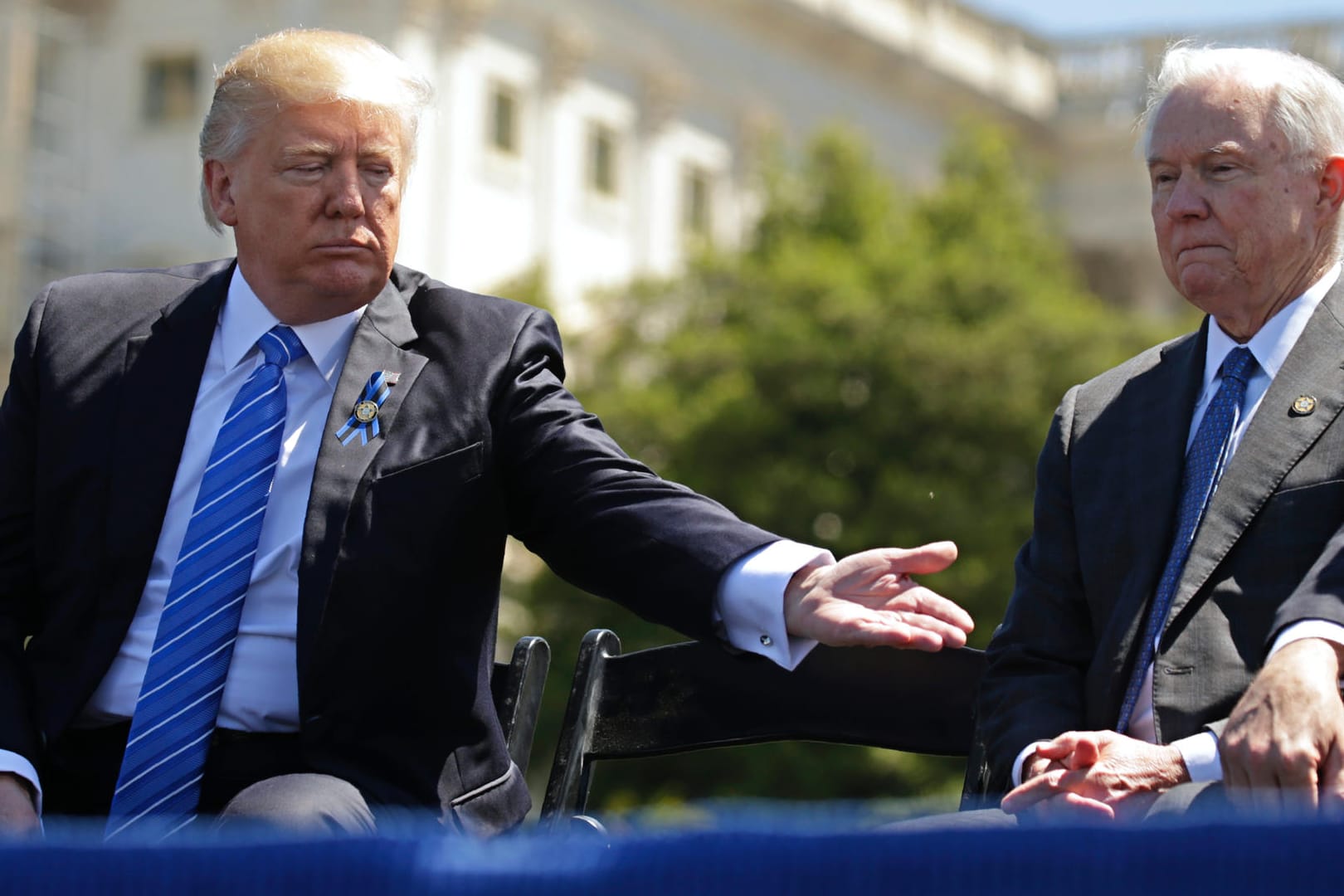 US-Präsident Donald Trump mit Justizminister Jeff Sessions