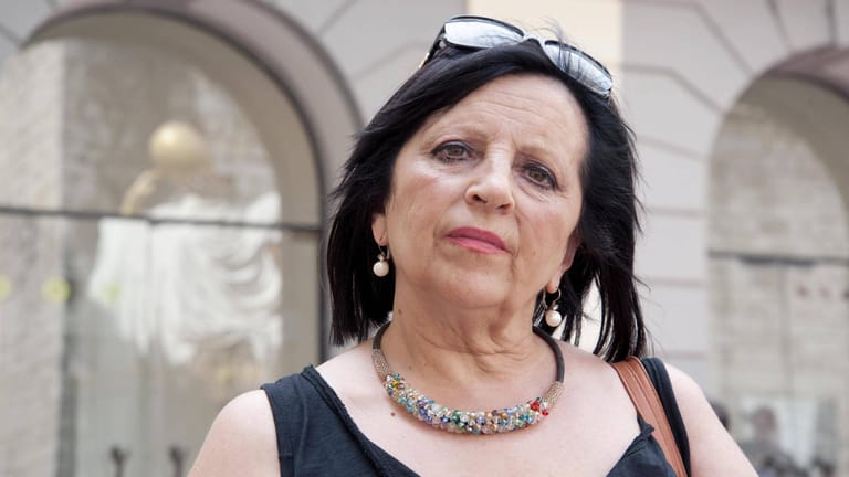 Die 61-jährige Wahrsagerin Pilar Abel Martínez behauptet seit Jahren, die einzige Tochter des 1989 verstorbenen Malers zu sein.