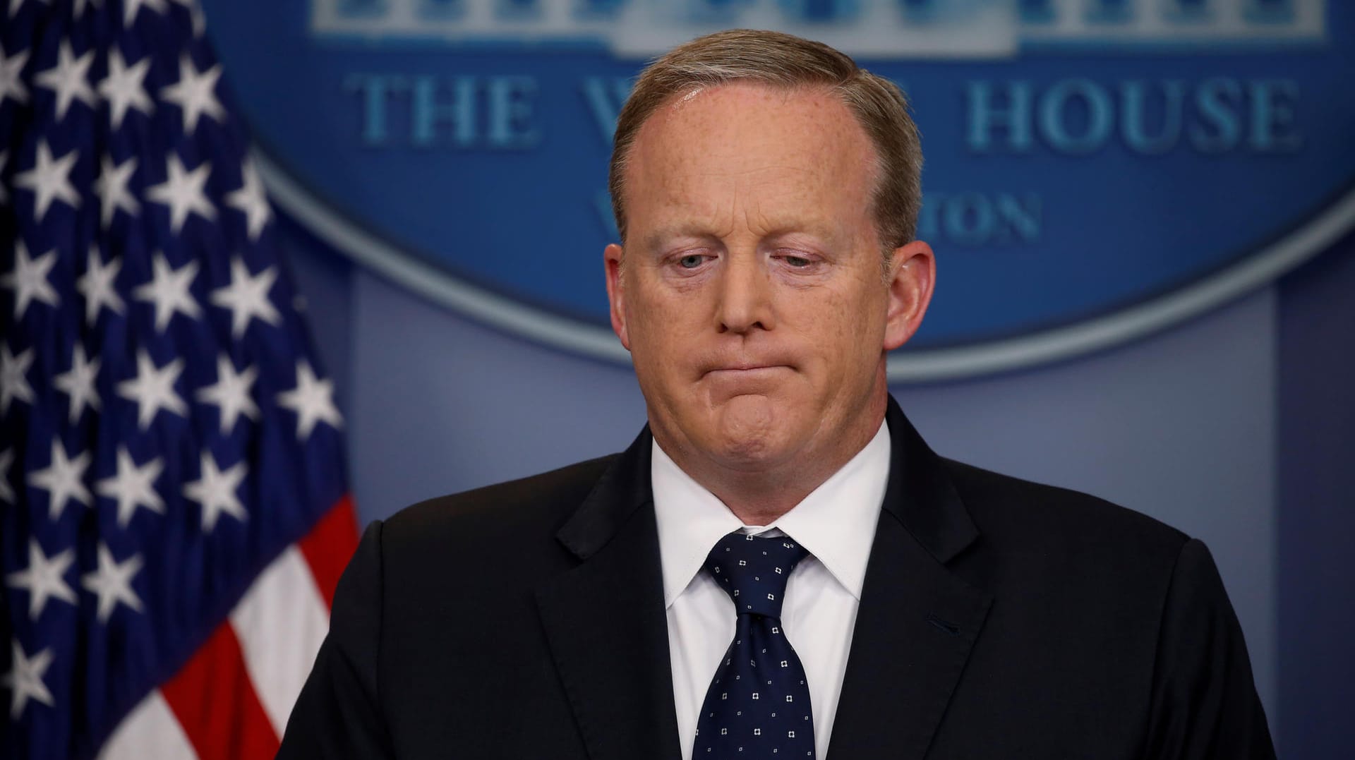 Trumps Sprecher Sean Spicer stand seit Langem in der Kritik. Trumps Sprecher Sean Spicer stand seit Langem in der Kritik.