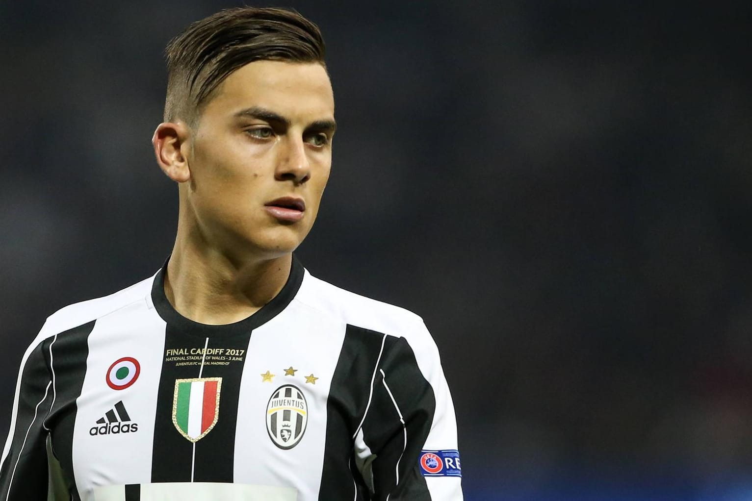 Paulo Dybala wurde in der abgelaufenen Saison Meister und Pokalsieger mit Juventus.