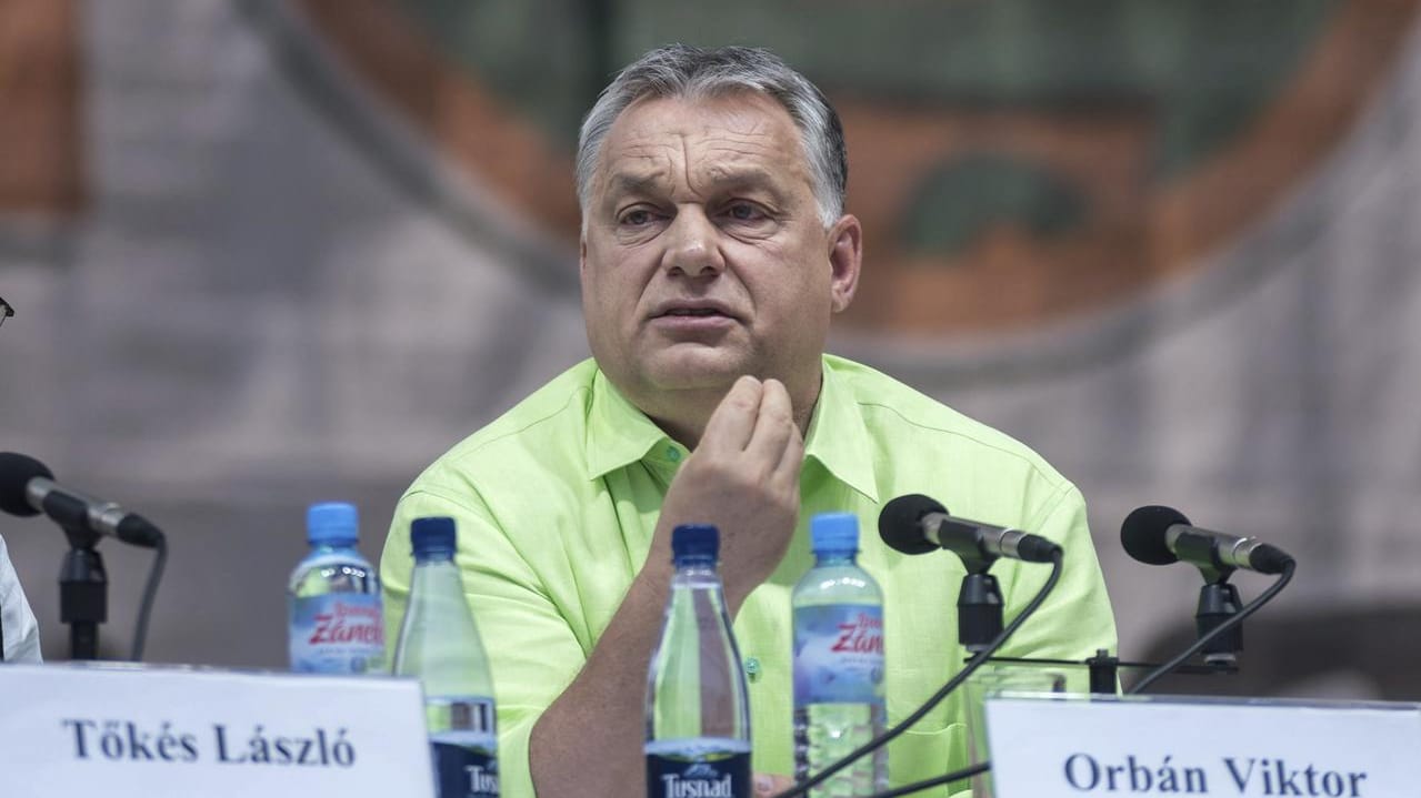 Ungarns Ministerpräsident Viktor Orban spricht in Baile Tusnad (Rumänien) bei einer Konferenz mit Studenten.