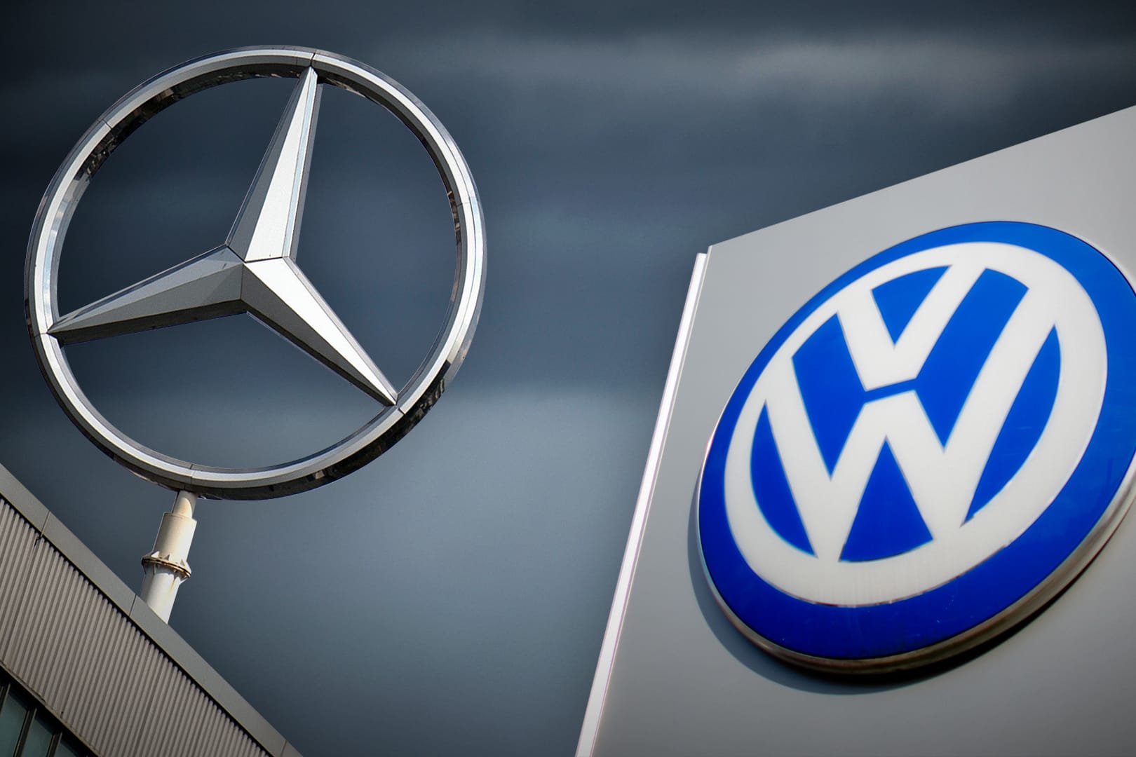 Während die Börse noch jubelt, verzieht sich der Himmel über Stuttgart und Wolfsburg.