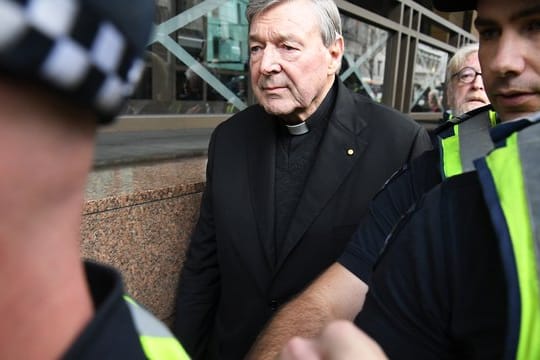 George Pell steht wegen Missbrauchsvorwürfen in Melbourne vor Gericht.