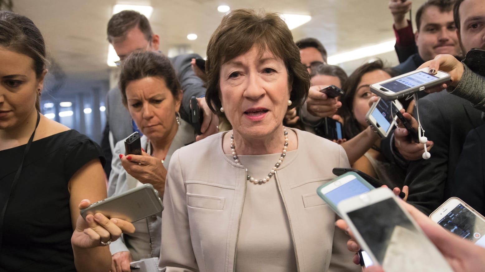 Die republikanische Senatorin Susan Collins wurde beim Lästern erwischt. Die republikanische Senatorin Susan Collins wurde beim Lästern erwischt.