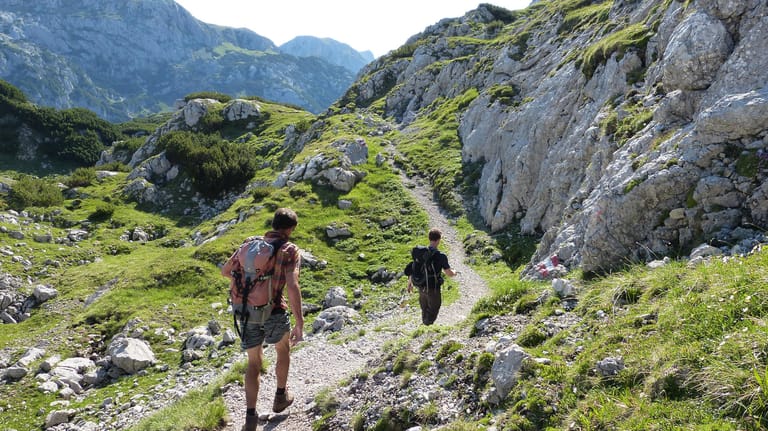 Wandern auf dem Fernwanderweg "Vom Gletscher zum Wein" in der Steiermark ist ein Genuss für die Sinne.