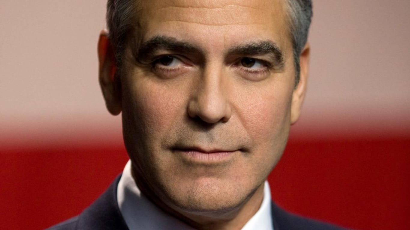 George Clooney ist der schönste Mann aus Hollywood.