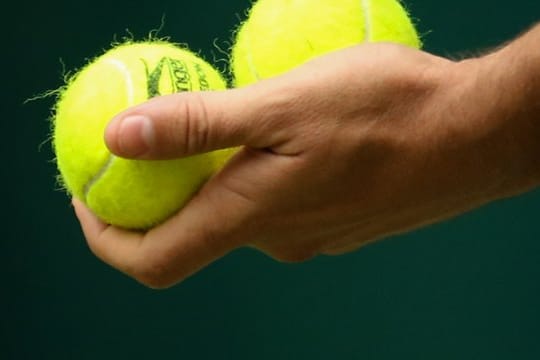 Mit Tennisbällen kann man nicht nur spielen, sondern auch ganz einfach heimwerken.