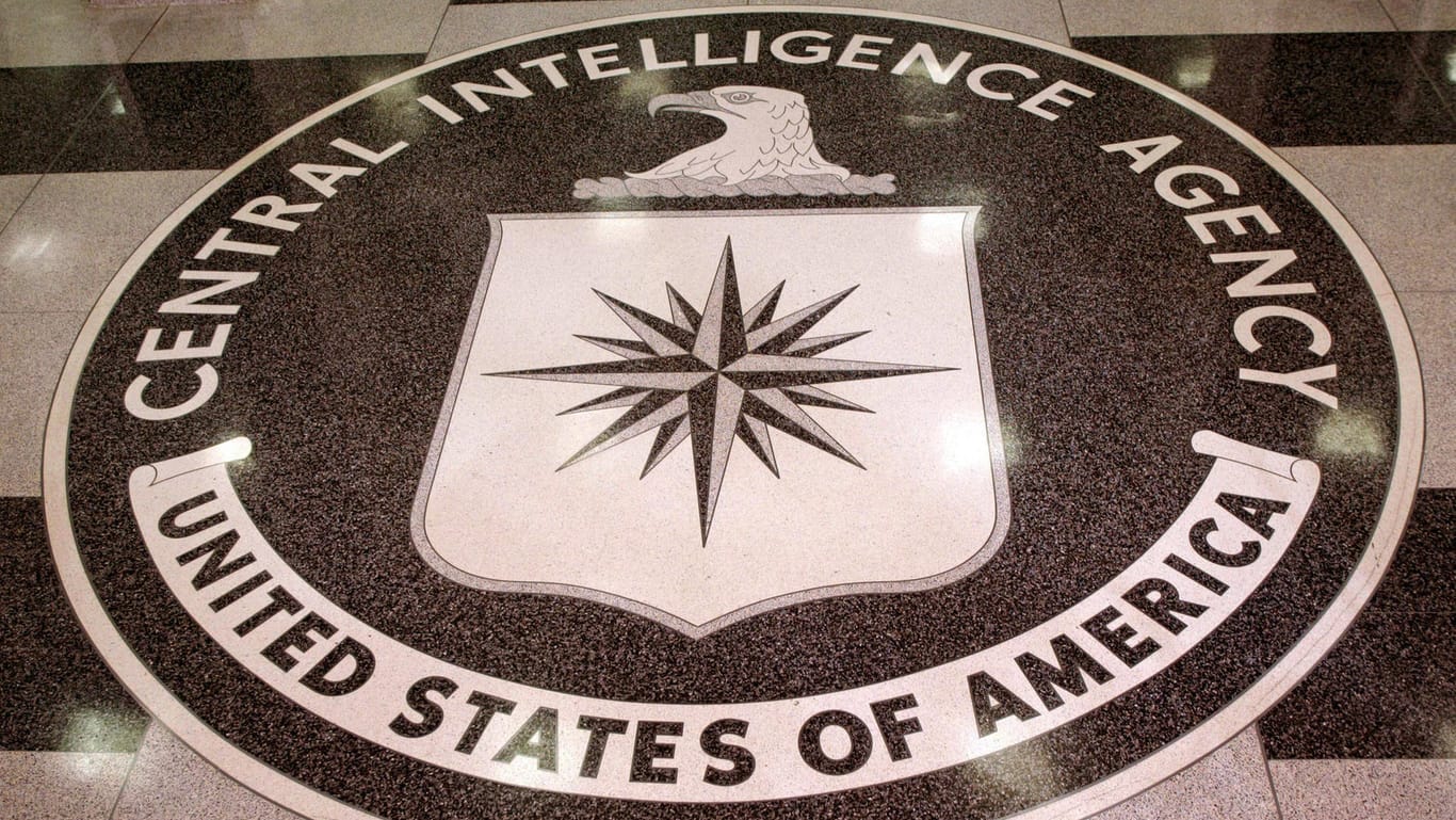 Wappen des CIA im Boden des CIA Hauptquartiers in Langley