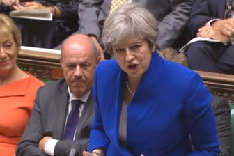 Die britische Premierministerin Theresa May spricht in London im britischen House of Commons.