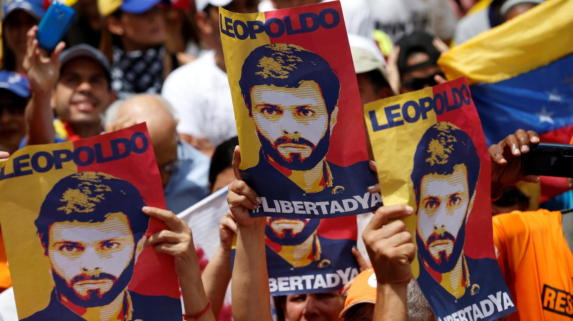 López ist Chef der Partei Voluntad Popular, eine der stärksten Kräfte im Oppositionsbündnis "Mesa de la Unidad Democrática" (MUD).