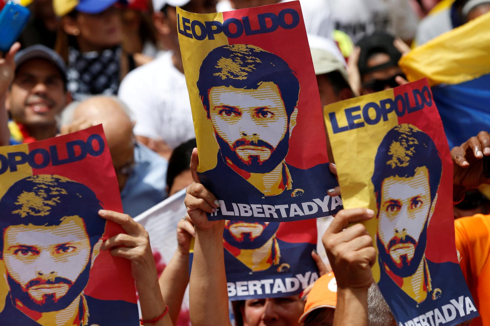 López ist Chef der Partei Voluntad Popular, eine der stärksten Kräfte im Oppositionsbündnis "Mesa de la Unidad Democrática" (MUD).