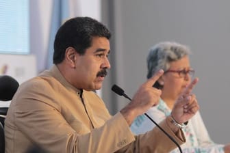 Der venezolanische Präsident Nicolas Maduro spricht in Caracas über die Ergebnisse der umstrittenen Wahl für eine Verfassungsgebende Versammlung.