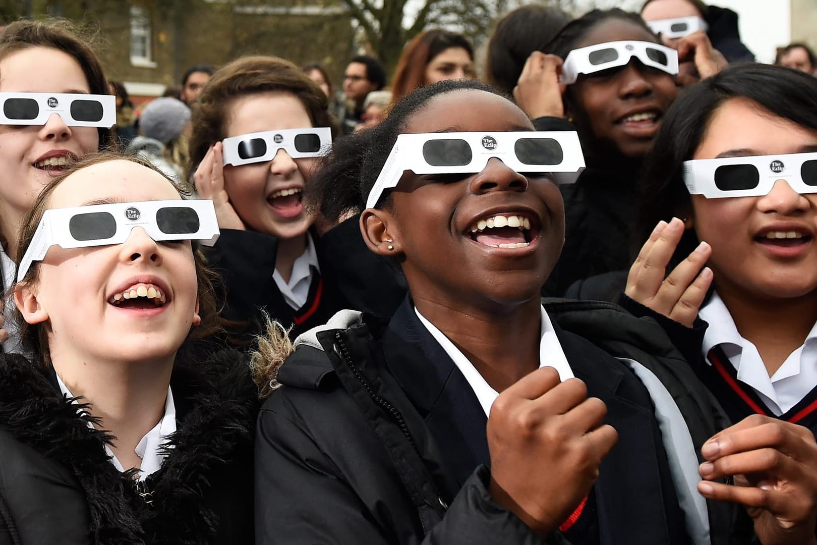 Viele Schulen werden am 21. August geschlossen bleiben oder die Kinder und Lehrer schauen sich die Sonnenfinsternis gemeinsam an.
