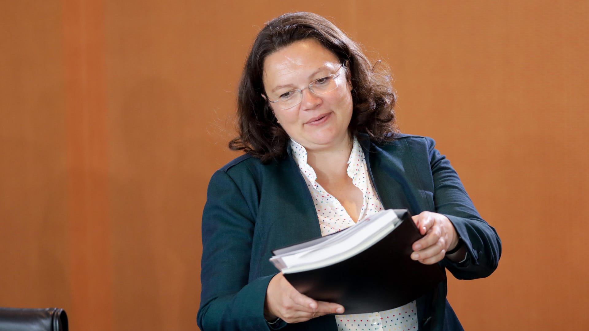Bundesarbeitsministerin Andrea Nahles hat in Berlin an der Sitzung des Bundeskabinetts im Bundeskanzleramt teilgenommen. Bundesarbeitsministerin Andrea Nahles hat in Berlin an der Sitzung des Bundeskabinetts im Bundeskanzleramt teilgenommen.