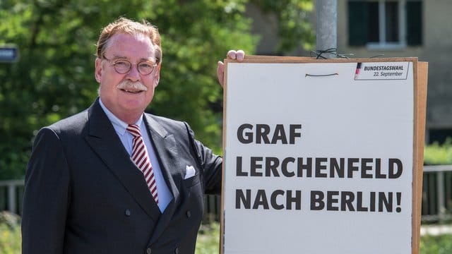 Der CSU-Bundestagsabgeordnete Philipp Graf von und zu Lerchenfeld hatte in der bald endenden Legislaturperiode mindestens 2,2 Millionen Euro an Nebeneinkünften. Der CSU-Bundestagsabgeordnete Philipp Graf von und zu Lerchenfeld hatte in der bald endenden Legislaturperiode mindestens 2,2 Millionen Euro an Nebeneinkünften.