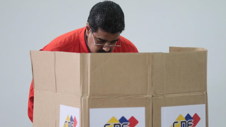 19,4 Millionen Venezuelaner waren aufgerufen, am Sonntag über eine umstrittene verfassungsgebende Versammlung in Caracas abzustimmen. Ein Oppositionsbündnis hatte zum Boykott aufgerufen.