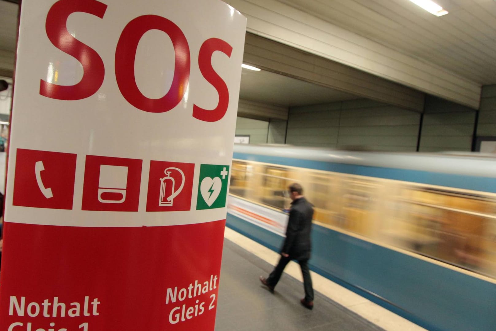 Notruf aus Münchner U-Bahn.