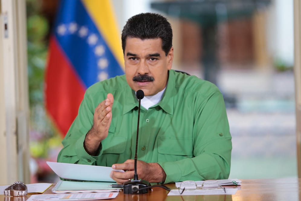 Der venezolanische Präsident Nicolas Maduro gab am 02/08/2017 bekannt, dass mehr als 8 Millionen Venezolaner an der Wahl für die konstituierende Versammlung teilgenommen haben, die praktisch unbegrenzte Befugnisse erhalten wird.