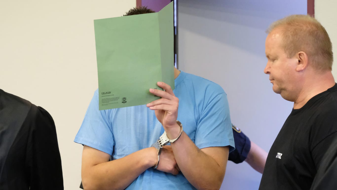 Das Landgericht Dessau-Roßlau hat Seabstian F., Vergewaltiger und Mörder einer chinesischen Studentin, zu einer lebenslangen Freiheitsstrafe verurteilt.