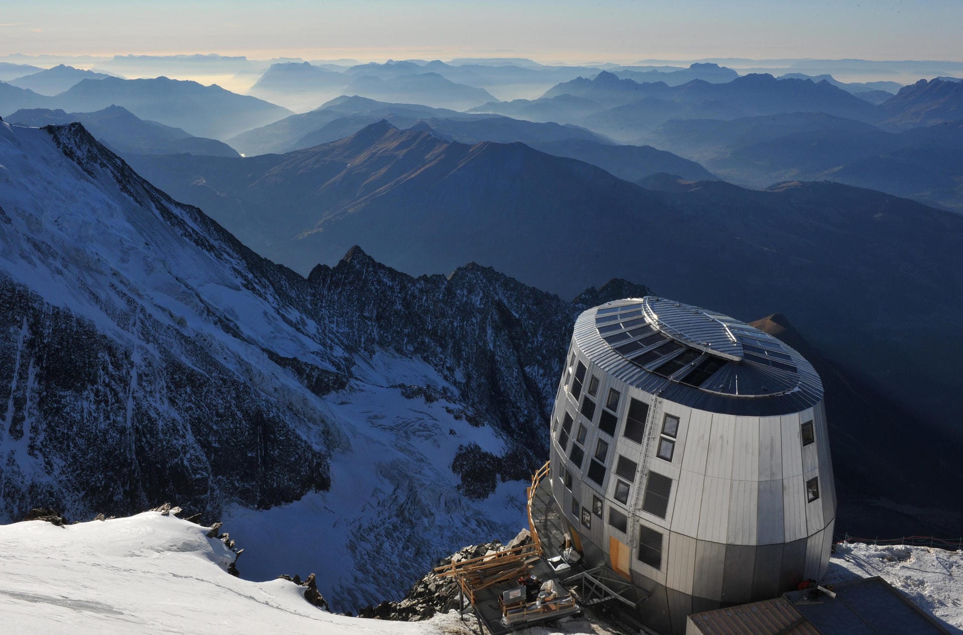 Der Refuge du Goûter ist der höchstgelegene bewirtschaftete Stützpunkt zur Besteigung des Mont Blanc.