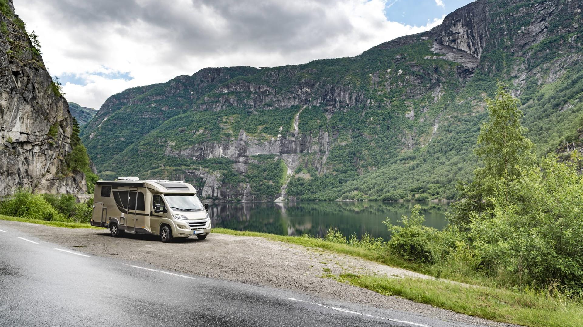 Immer mehr Deutsche lieben Urlaub mit dem Wohnmobil. Daher ist der Andrang bei den Fachmessen groß.