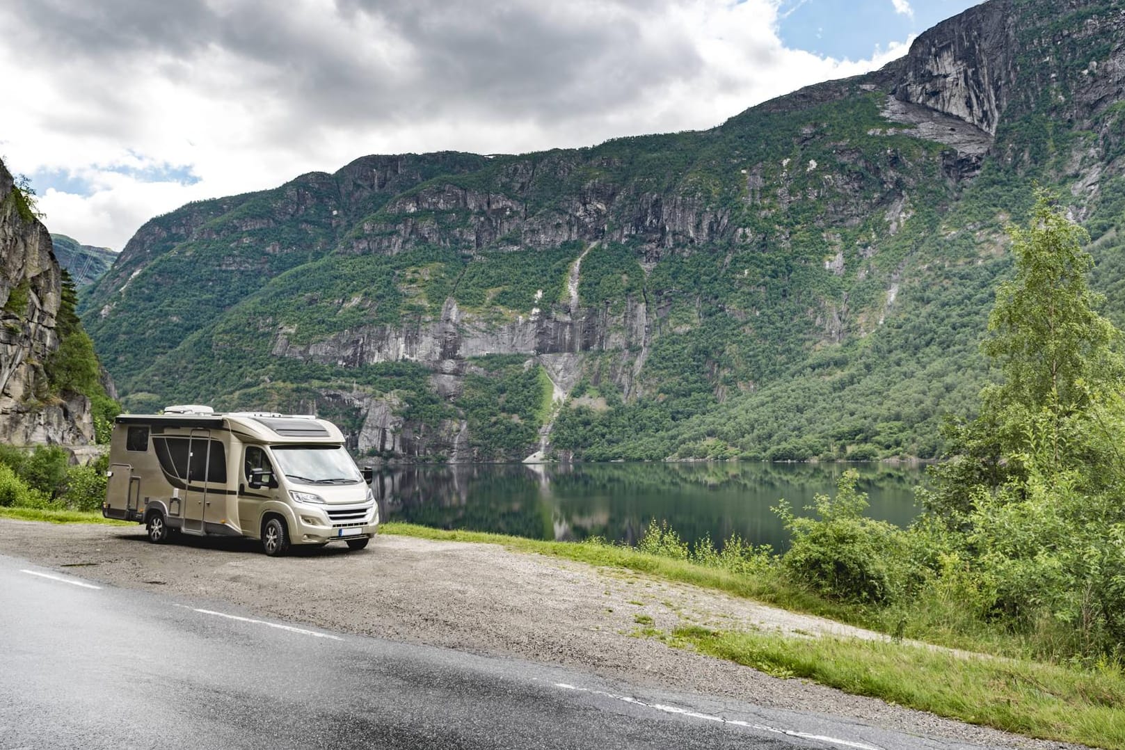 Immer mehr Deutsche lieben Urlaub mit dem Wohnmobil. Daher ist der Andrang bei den Fachmessen groß.