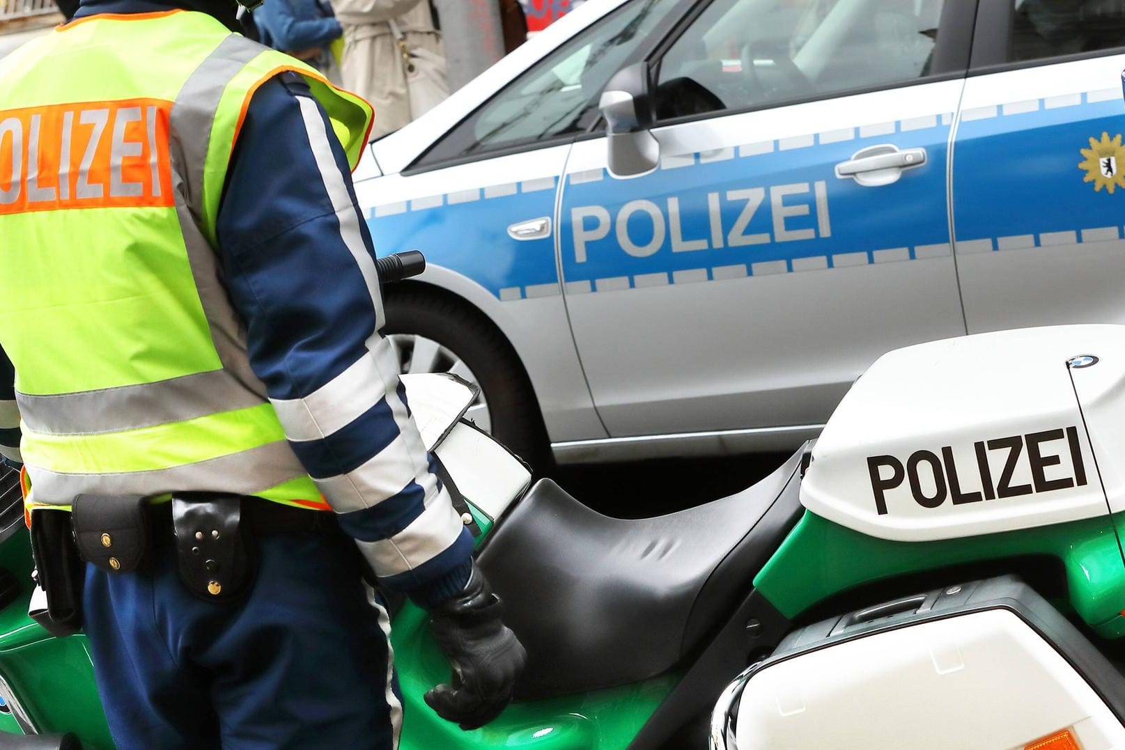 Die Polizei wird nun einen Verfahren gegen die Frau wegen des Verstoßes gegen das Tierschutzgesetz einleiten.