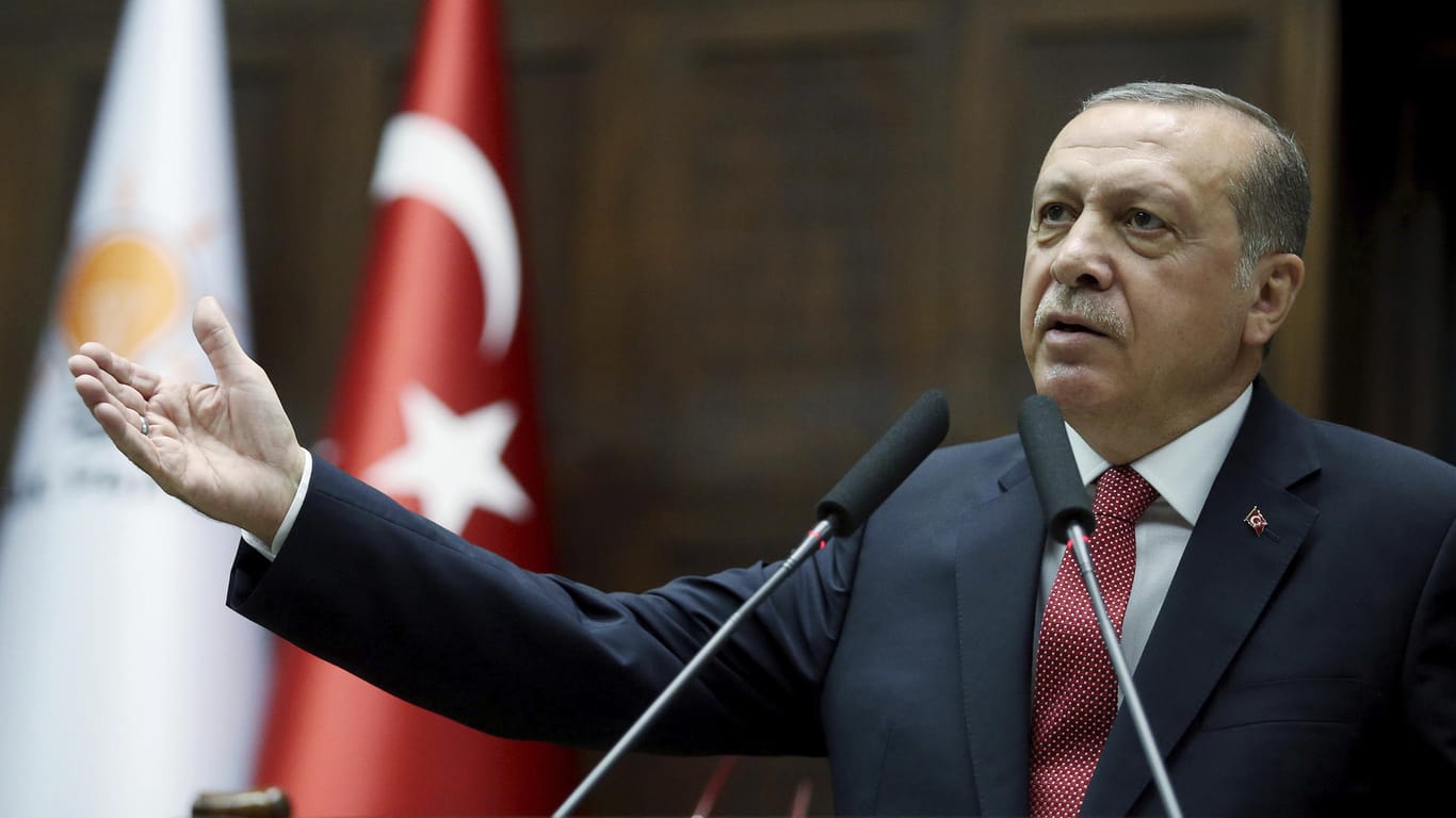 Der türkische Staatspräsidenten Recep Tayyip Erdogan bei einer Rede im türkischen Parlament.