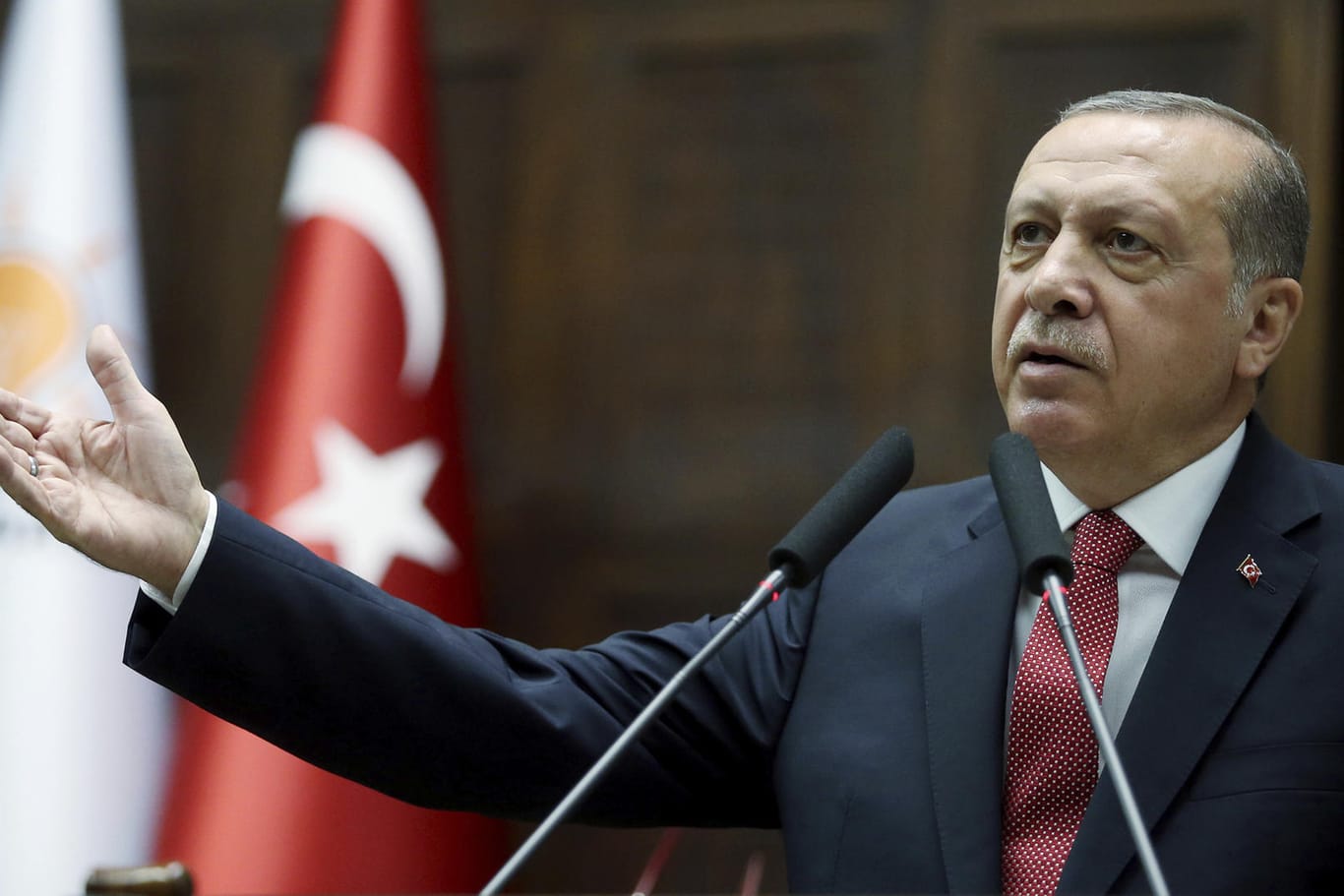Der türkische Staatspräsidenten Recep Tayyip Erdogan bei einer Rede im türkischen Parlament.